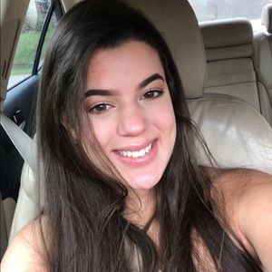 Meet your Posher, Ana
